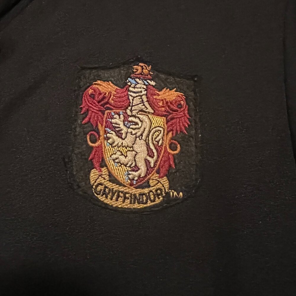 Gryffindor Robe - Picture 5 of 5